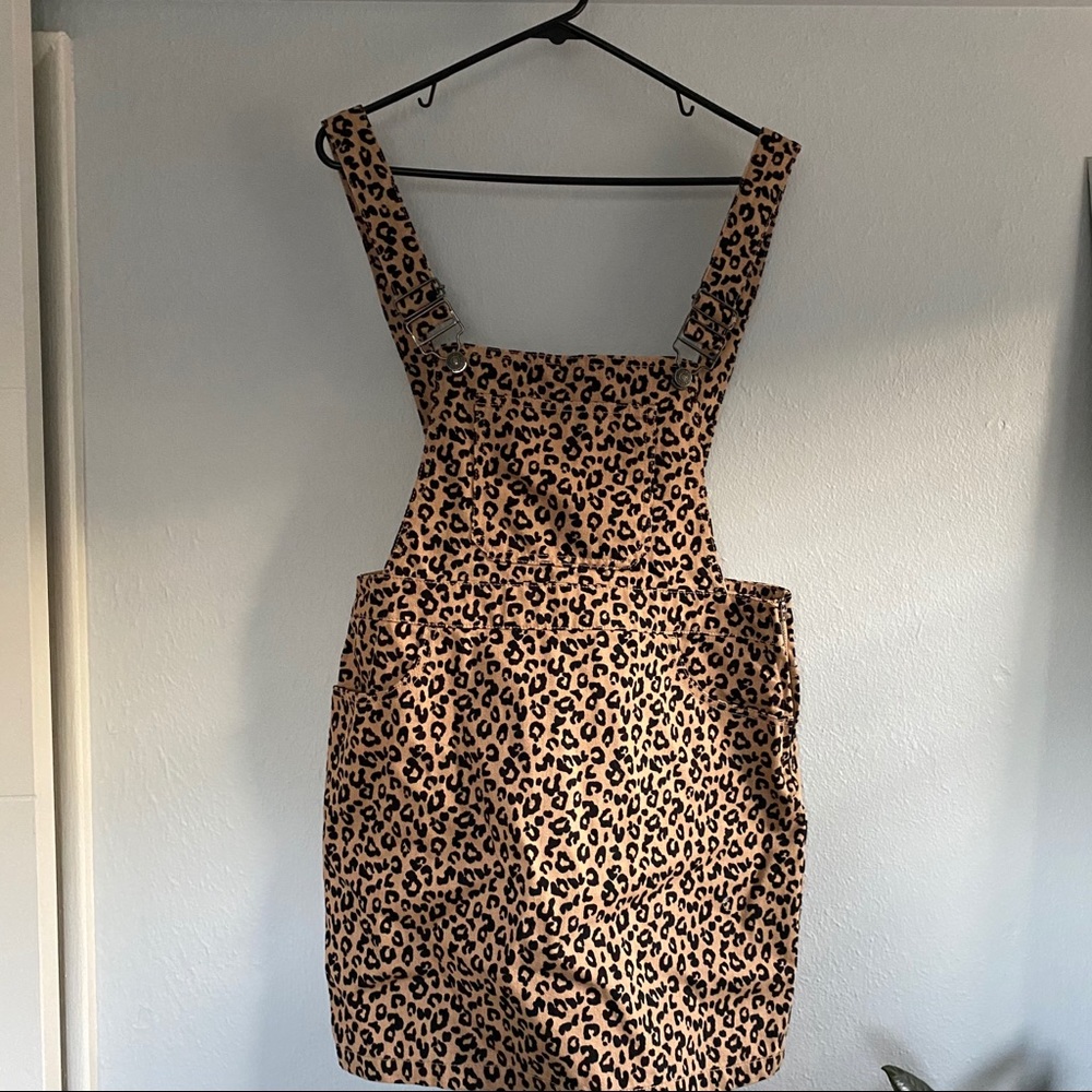 Forever 21 cheetah print overall skirt
